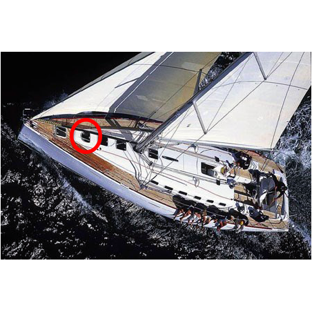 Vidro de escotilha de convés arredondado First 47.7 Bénéteau
