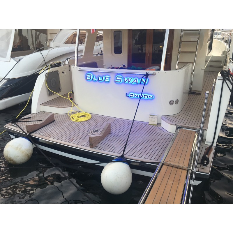 Lettres LED et Inox 316 L poli miroir