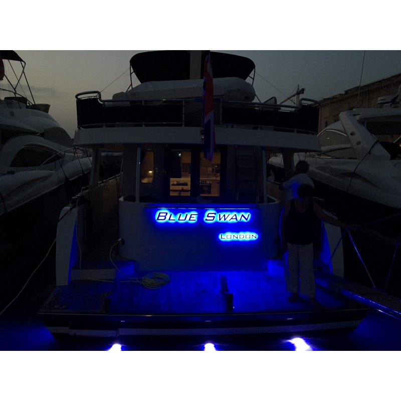 Lettres LED et Inox 316 L poli miroir