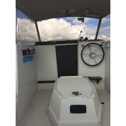 Porte de descente d'Antares 660 Bénéteau