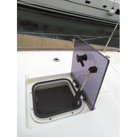 Replacement glass for Lewmar Flush Hatch 3D 33 x 33 cm deck hatches