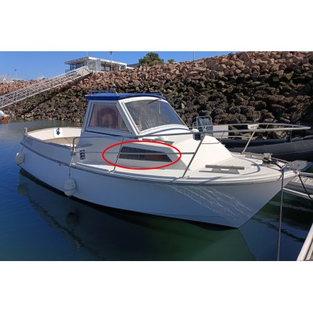 Antares 750 Beneteau porthole