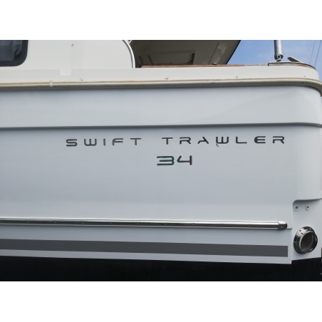 SWIFT TRAWLER Bénéteau embossed sticker