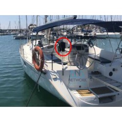 Oceanis 440 Descent door